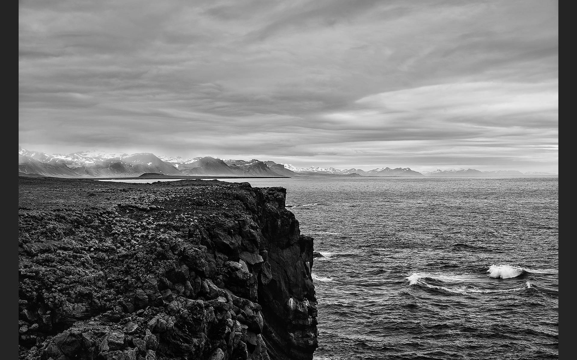 iceland_arnarstapi_©b-strauss